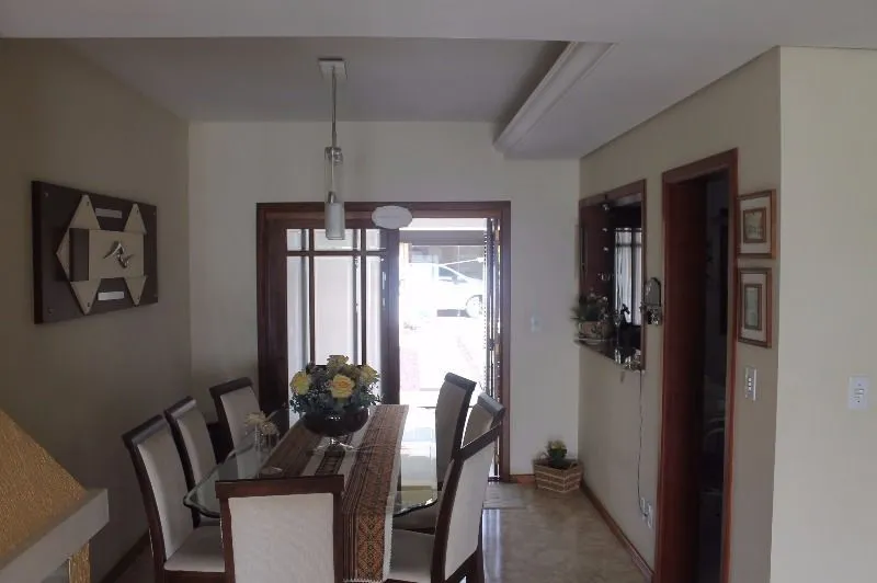 Imagem Casa para Venda - 290.67m², 4 dormitórios, sendo 1 suites, 4 vagas - Camaquã