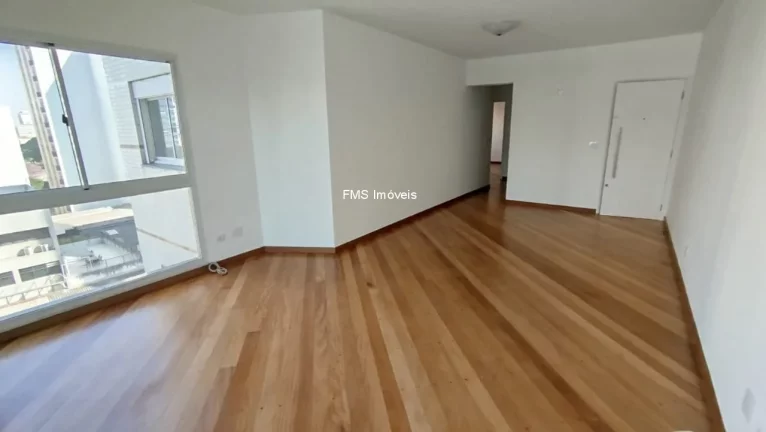 Imagem Aluguel de Apartamento em Pinheiros com 3 Quartos sendo 1 Suíte, 4 Banheiros, 2 Vagas de Garagem.