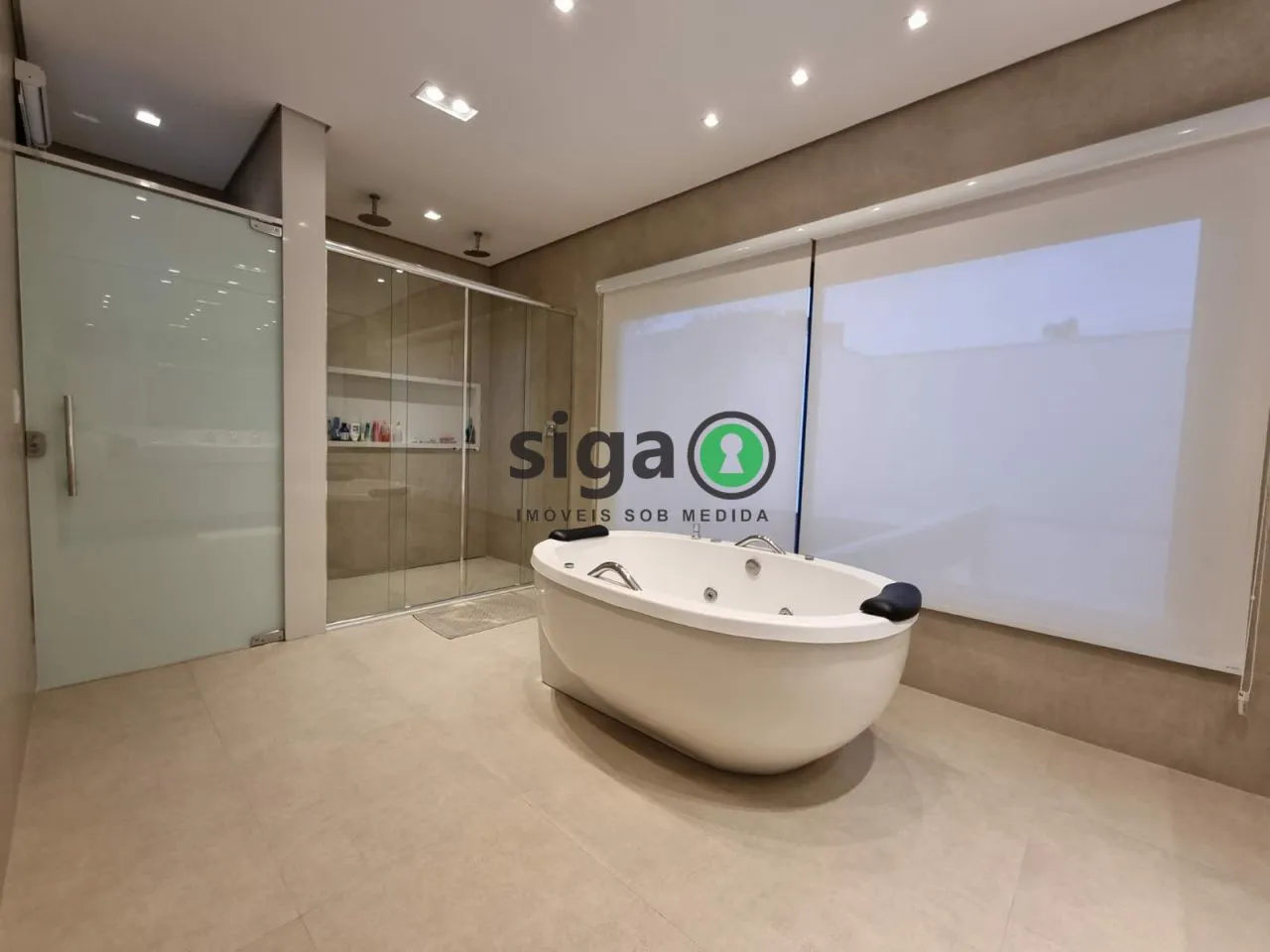 Imagem JARDIM PAULISTA: CASA COM 4 SUÍTES - 4 VAGAS - 415M²