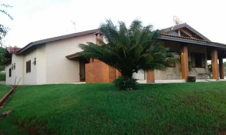 Imagem Chácara para Venda em Araçoiaba da Serra-SP. Chácara. Próximo à Rodovia Raposo Tavares