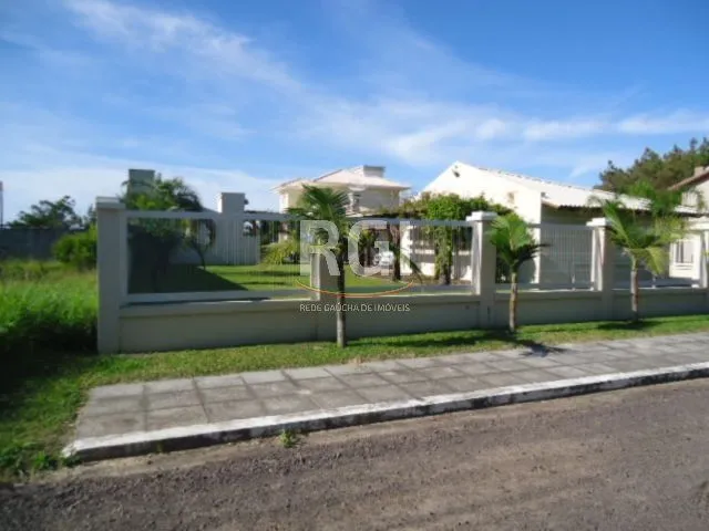 Imagem Casa para Venda - 320m², 4 dormitórios, sendo 2 suites, 3 vagas - Centro