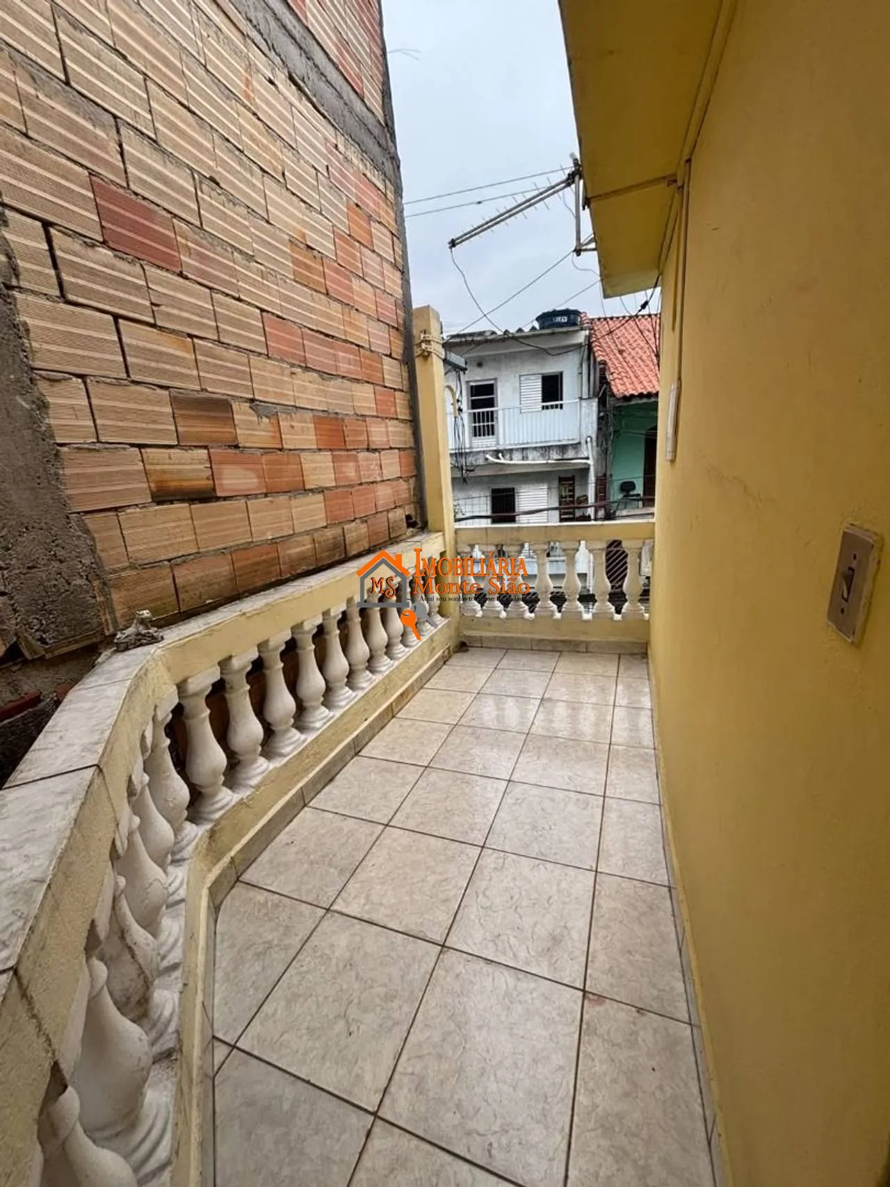 Imagem Casa com 2 dormitórios para alugar, 250 m² por R$ 2.331,00/mês - Gopoúva - Guarulhos/SP