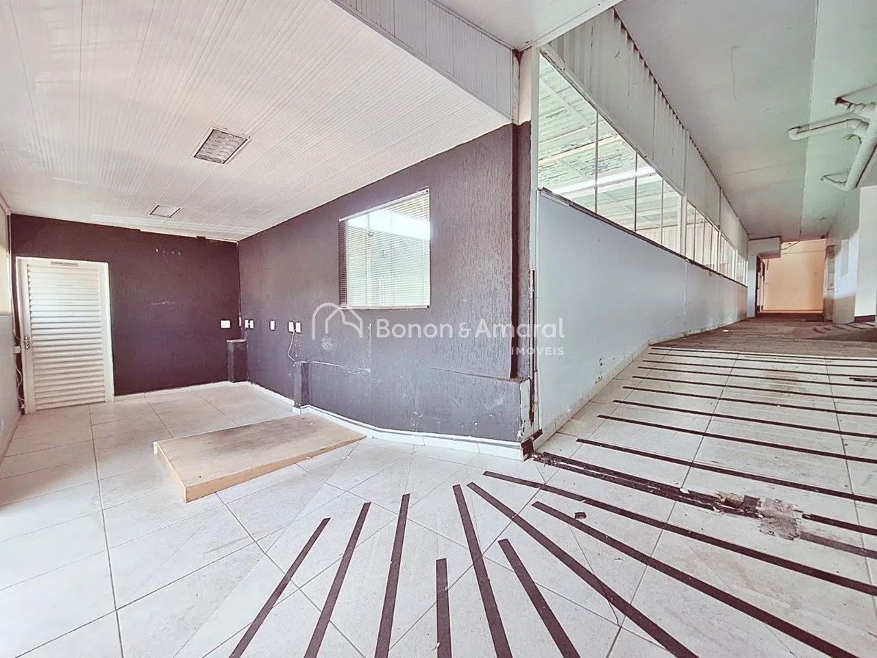 Imagem Casa comercial para alugar no Taquaral em Campinas!!