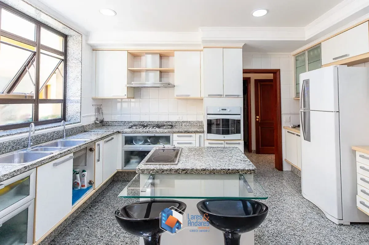 Imagem Casa de vila para venda em Jardim Morumbi com 4 quartos, sendo 4 suítes, 869m²