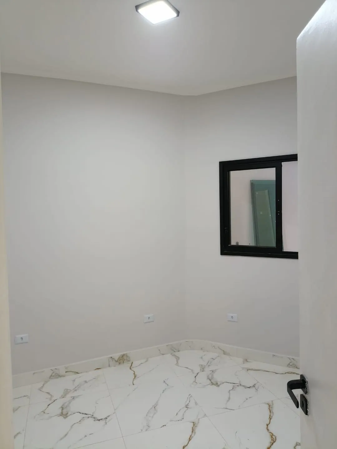 Imagem Casa à venda 2 Quartos, 1 Suite, 1 Vaga, 170M², Loteamento Residencial e Comercial Flamboyant, Pindamonhangaba - SP