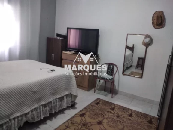 Imagem Duas Casas no Mesmo Terreno! Ideal para Morar e Investir