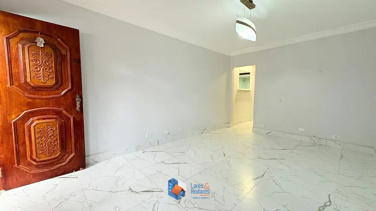 Imagem Sobrado para venda em Jardim Regina com 3 quartos, sendo 1 suíte, 101m²