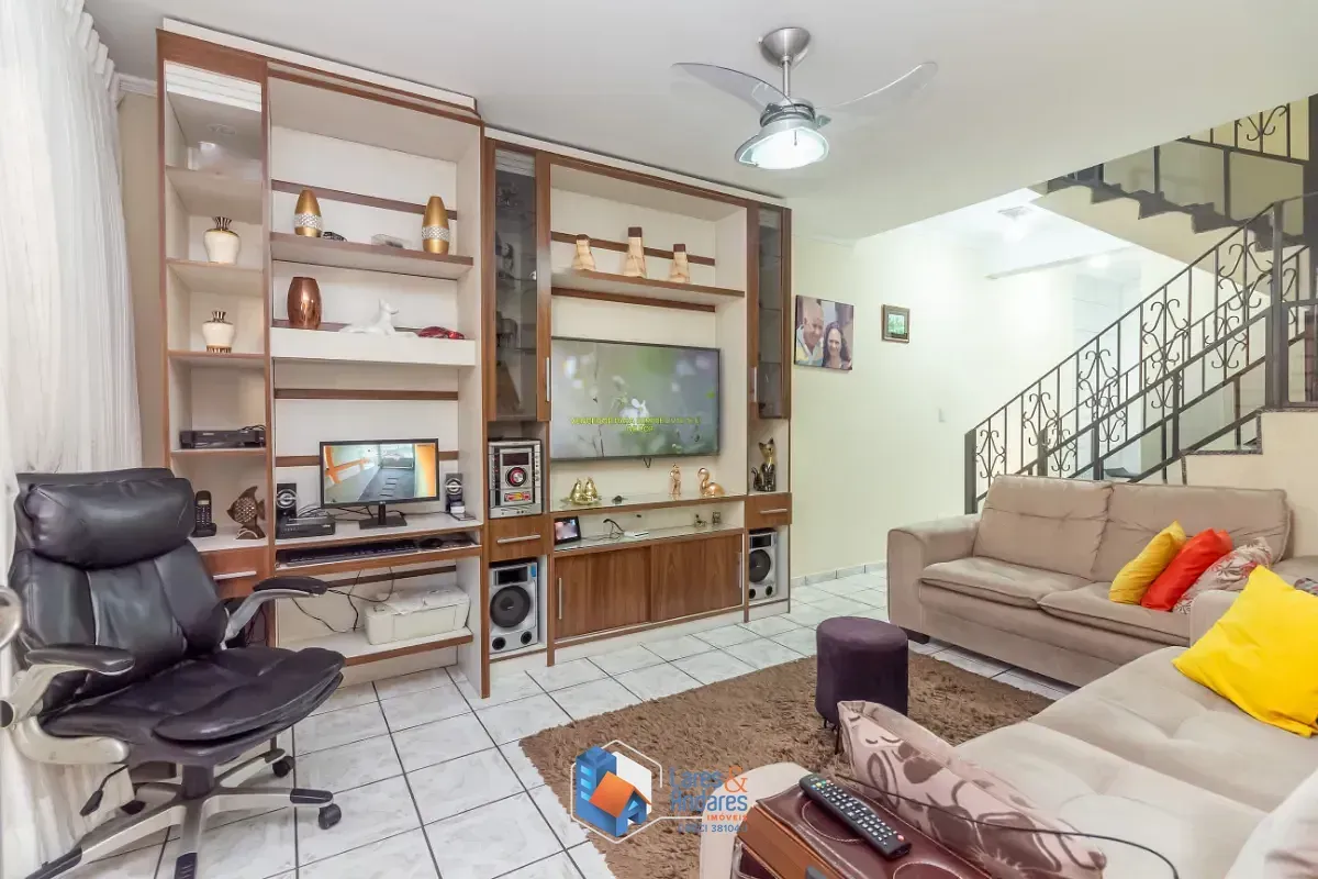 Imagem Sobrado para venda em Chácara São João com 3 quartos, sendo 1 suíte, 150m²