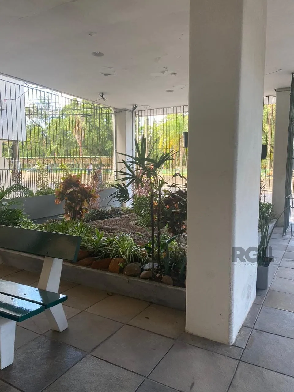 Imagem Vende-se apartamento impecável de 2 dormitórios