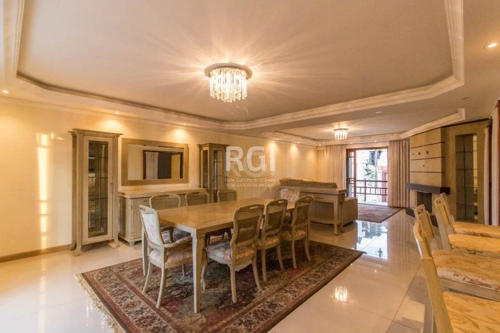 Imagem Sobrado para Venda - 499.98m², 4 dormitórios, sendo 3 suites, 4 vagas - Jardim Ipiranga