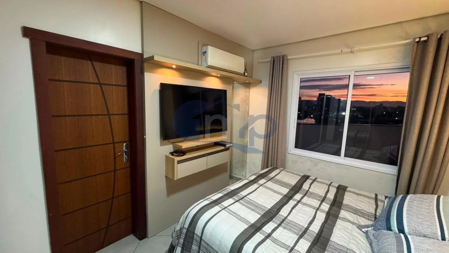 Imagem Apartamento a venda com 3 dormitorios no centro de Torres/RS