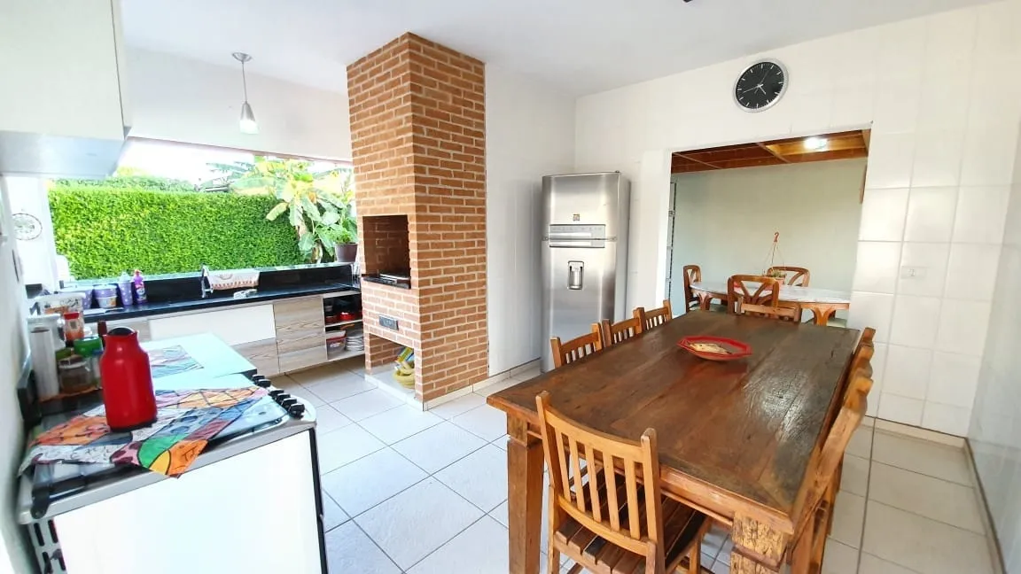 Imagem Casa à venda 3 Quartos, 2 Suites, 4 Vagas, 650M², Nossa Senhora do Perpétuo Socorro, Pindamonhangaba - SP | Tadeu