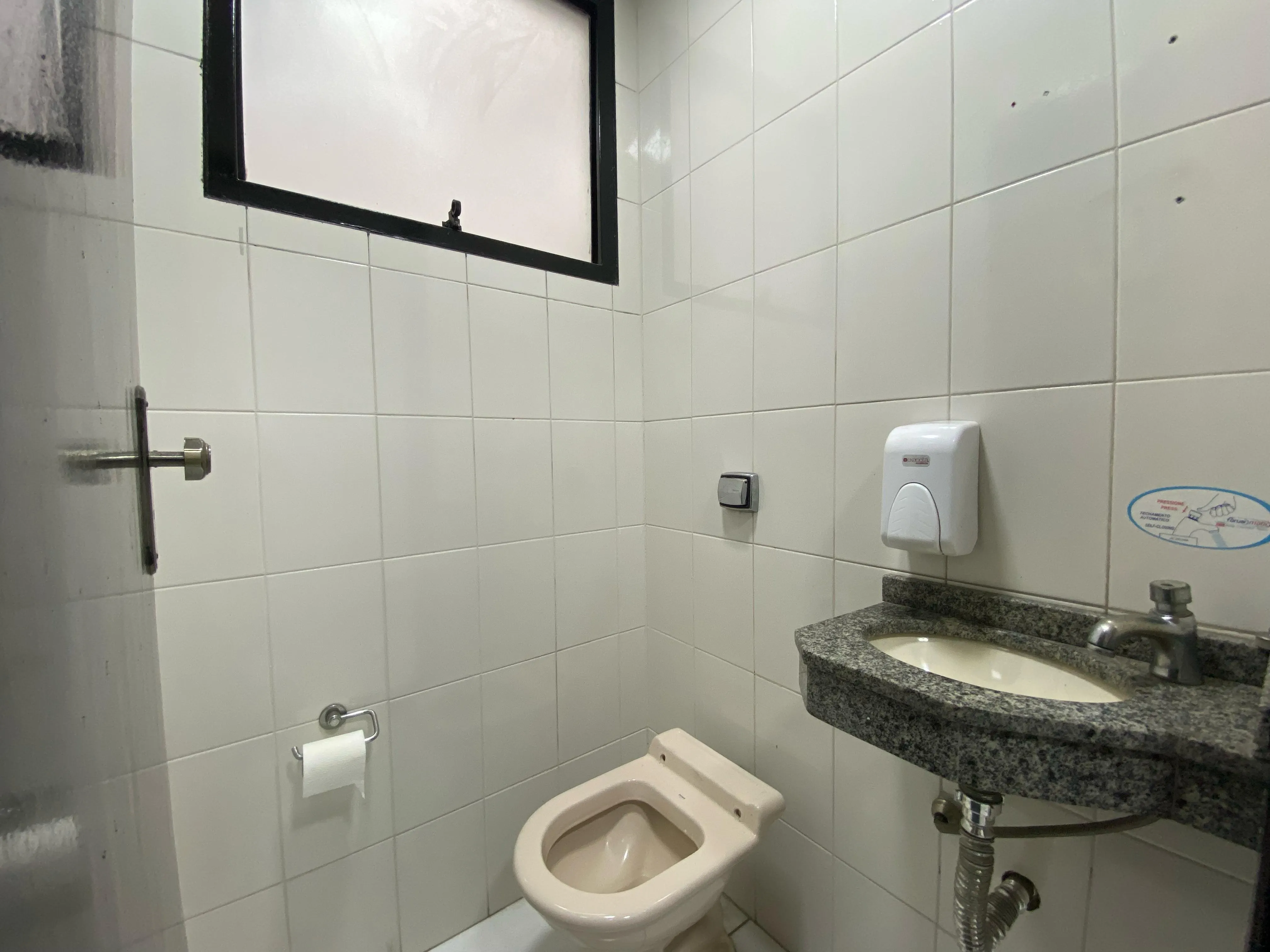 Imagem Oportunidade, Compra ou Locação de Prédio Comercial na Av. São Paulo à 3min. do Centro
