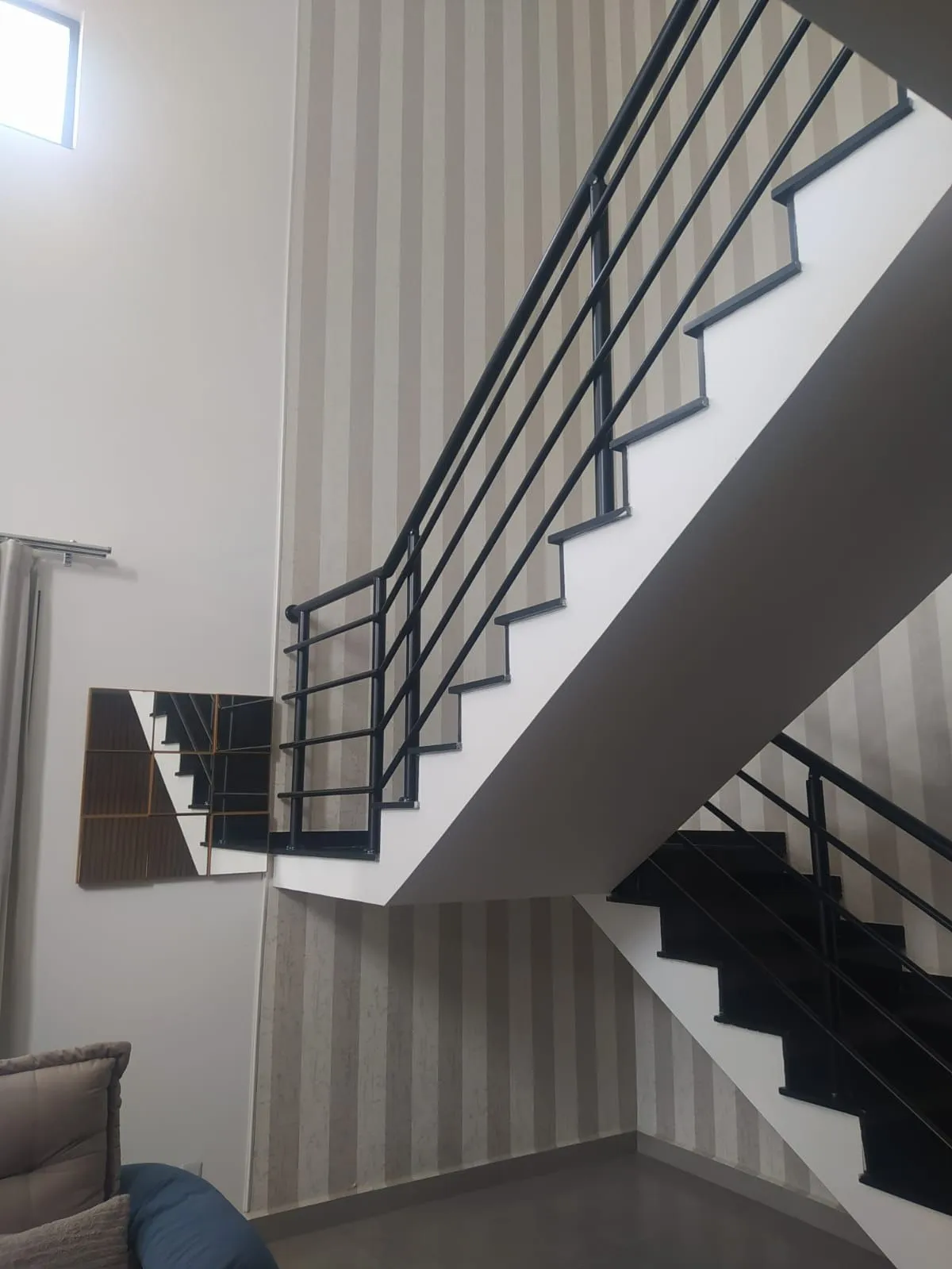 Imagem Casa para Locação e Venda com 3 suítes no Alphaville 1