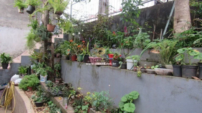 Imagem Casa para Venda em Concórdia, Industriários, 6 dormitórios, 4 banheiros