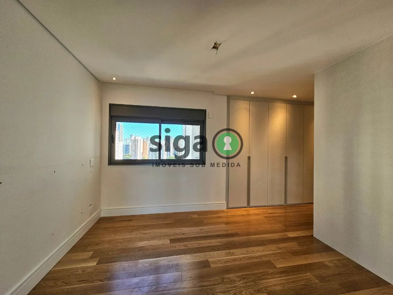 Imagem Apartamento à venda - 192 m², 3 suítes, 4 vagas - Campo Belo - São Paulo/SP