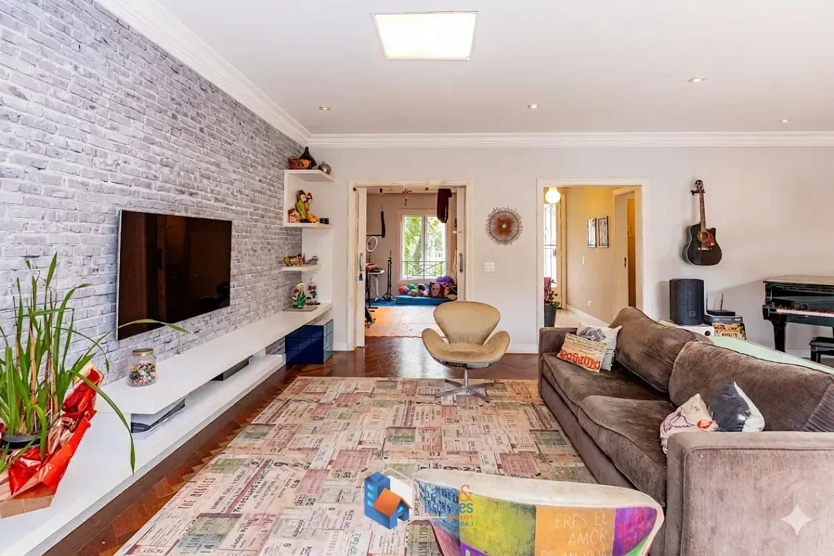 Imagem Casa no condomínio CONDOMINIO SAINT GERMAIN para venda com 4 quartos, sendo 4 suítes, 247m²