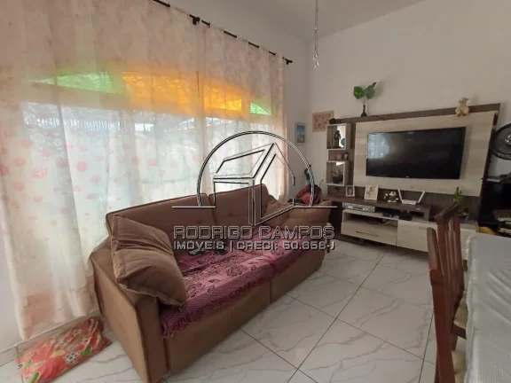 Imagem Espaçosa Casa Geminada 3 Quartos na Vila Caicara - Praia Grande