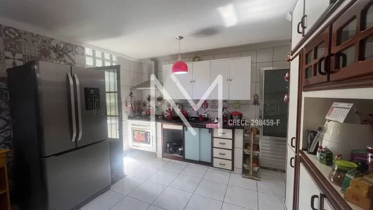 Imagem Casa à Venda 4 Quartos 1 Suíte 225m² - Bairro Monte Castelo