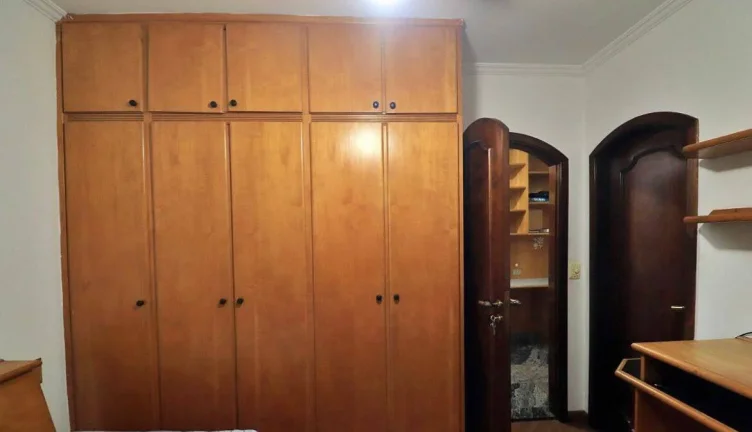 Imagem Sobrado Maravilhoso 4 Dormitórios sendo 3 Suítes Estuda Permuta