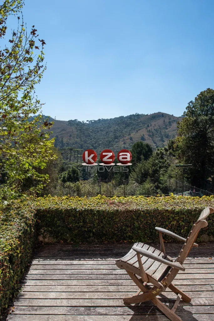 Imagem Casa de Luxo à Venda em Campos do Jordão - Green Hills Village: 5 Quartos, 3 Suítes, 3 Salas, 8 Banheiros, 3 Vagas, 300m².
