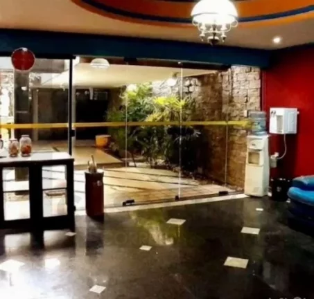 Imagem CASAL IMÓVEIS VENDE CASA 8 SUÍTES + 6 VGS PISCINA PRIVATIVA