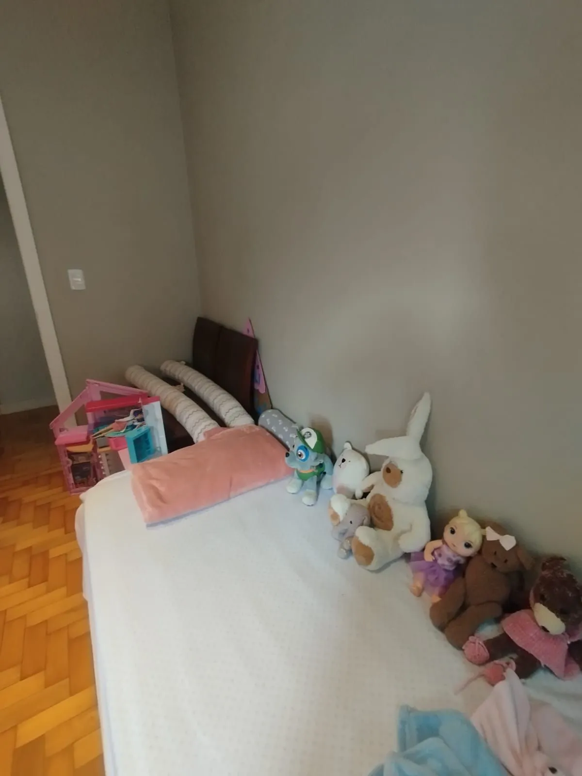 Imagem Apartamento com 3 dormitórios e vaga de garagem na João Pessoa - conforto e praticidade no coração de Porto Alegre!