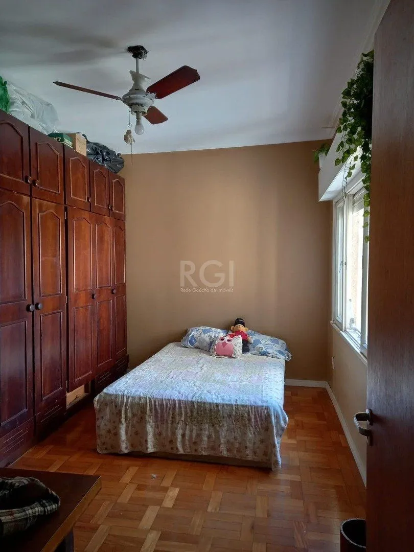 Imagem Apartamento para Venda - 150m², 3 dormitórios, 1 vaga - Bom Fim