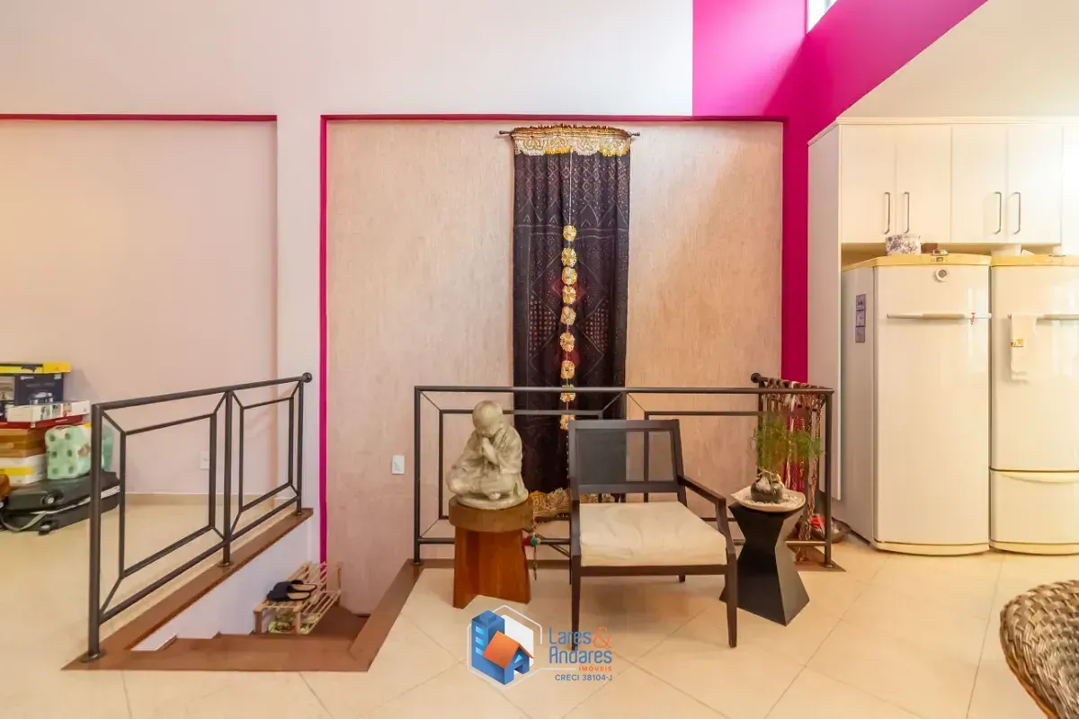 Imagem Sobrado para venda em Mirandópolis com 3 quartos, sendo 2 suítes, 234m²