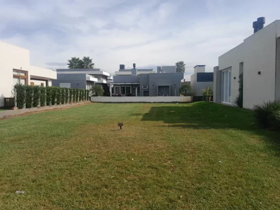 Imagem Terreno em Condomínio - Bairro Dubai
