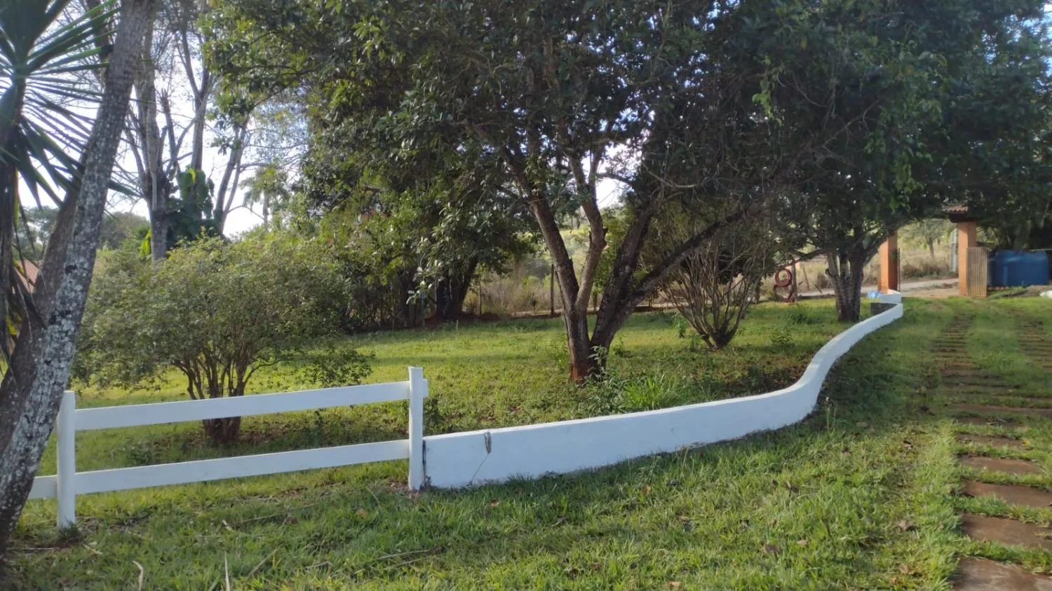 Imagem Vendo um ótimo sítio em Esmeraldas/MG ,com 8.000 m² de terreno