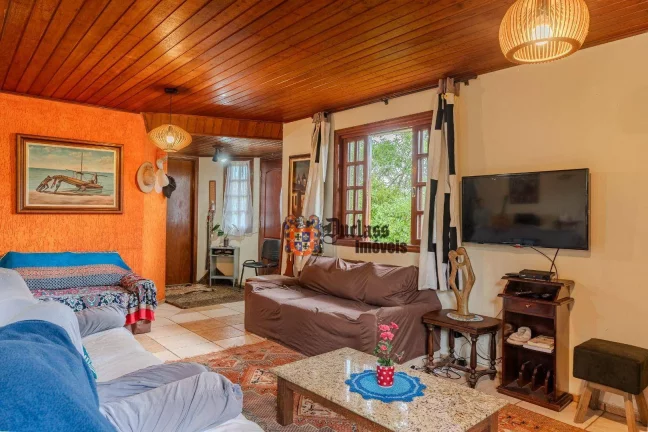 Imagem Chácara com 4 dormitórios à venda, 5850 m² por R$ 750.000,00 - Parque da Ferradura - Campos do Jordão/SP