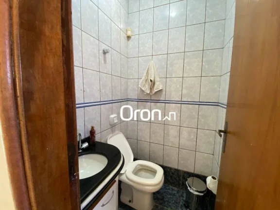 Imagem Casa com 4 dormitórios à venda, 188 m² por R$ 1.350.000,00 - Jardim América - Goiânia/GO