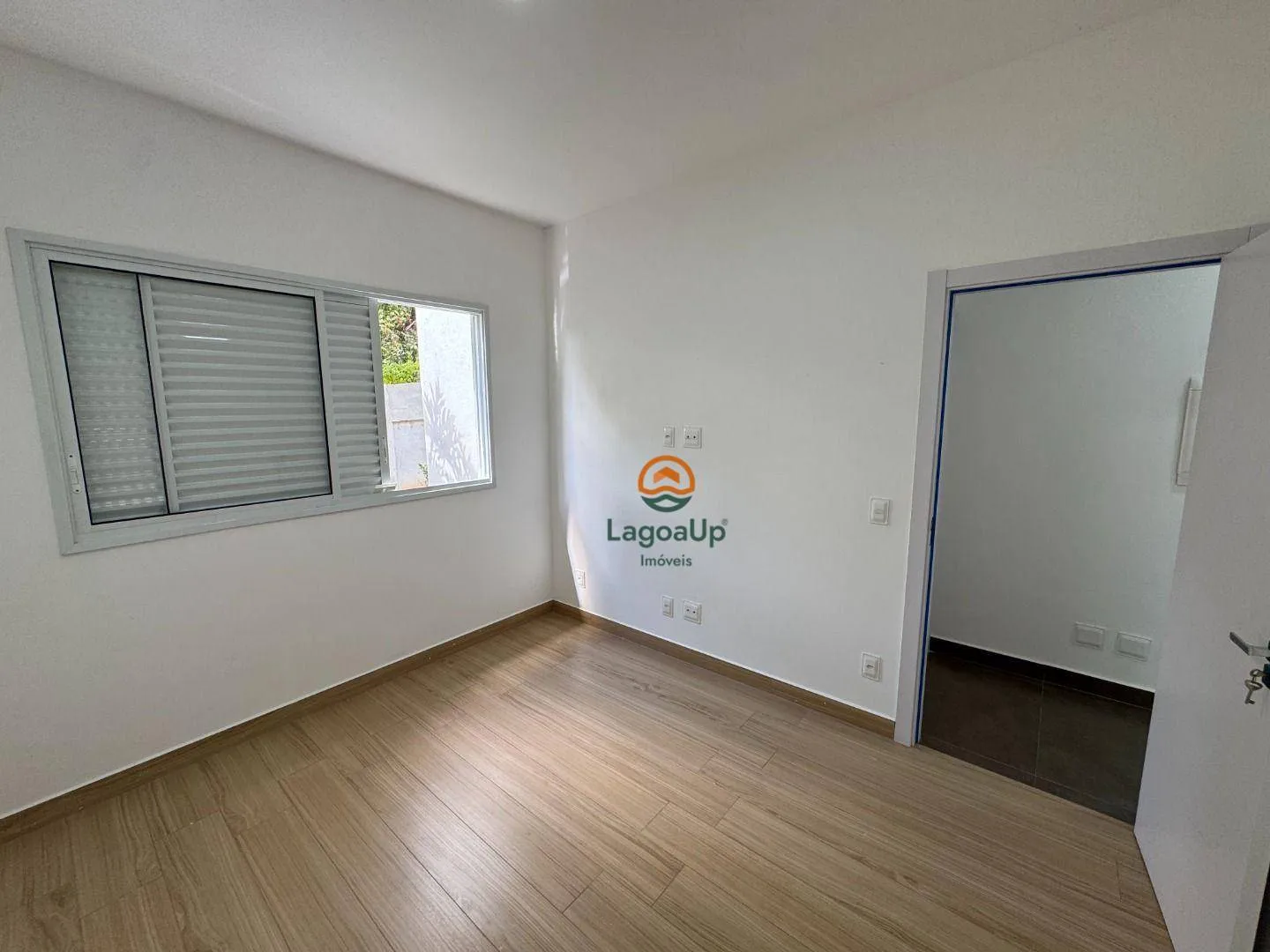 Imagem Casa com 4 dormitórios à venda, 214 m² por R$ 1.290.000,00 - Condomínio Residencial Pequi - Lagoa Santa/MG