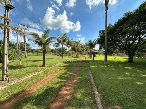 Imagem Chácara com 6 dormitórios à venda, 4607 m² por R$ 850.000,00 - Vale dos Lagos - Tatuí/SP