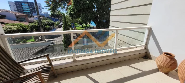 Imagem Casa de 4 quartos e 3 vagas de garagem no Imbaúbas
