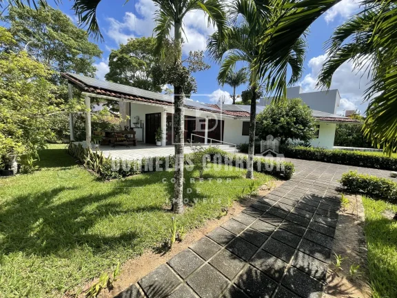 Imagem Casa de Alto Padrão em Aldeia dos Camarás