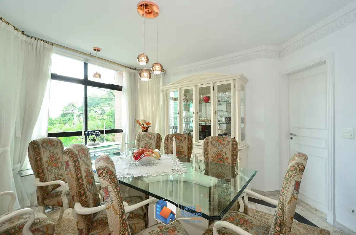 Imagem Apartamento para venda em Pacaembu com 4 quartos, sendo 3 suítes, 230m²