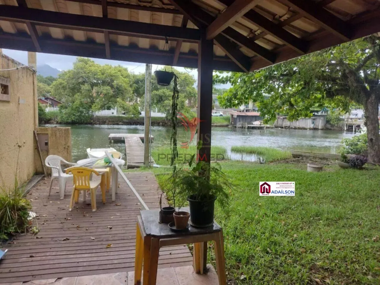 Imagem Casa com edícula em Florianópolis SC, À venda no Canal da Barra da Lagoa!