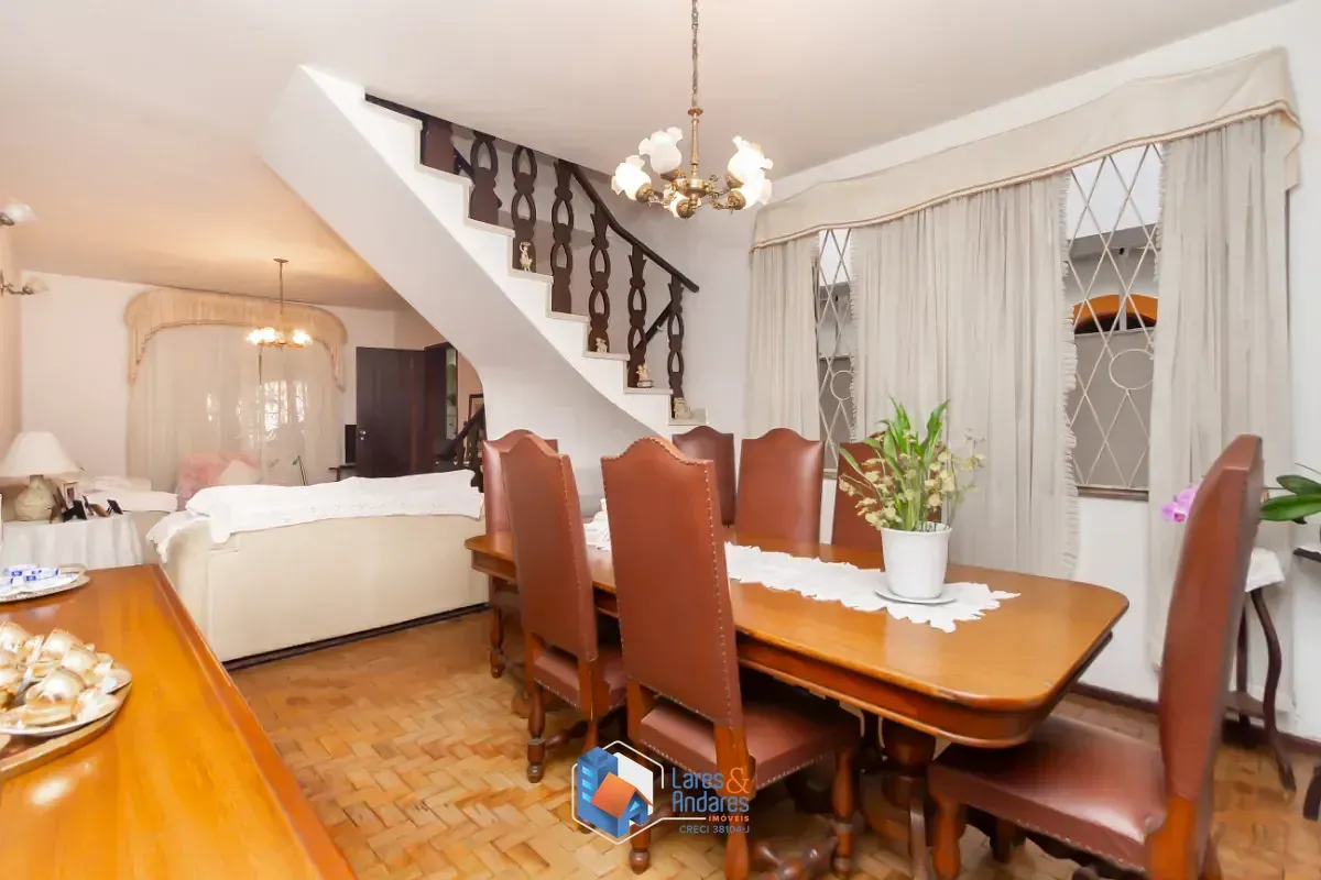 Imagem Sobrado para venda em Vila Firmiano Pinto com 3 quartos, sendo 1 suíte, 132m²