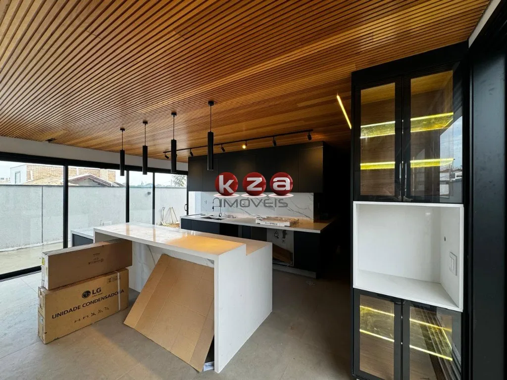 Imagem Casa de luxo nova a venda no Swiss Park, Campinas-SP, com 4 suítes e 310m² de área privativa!