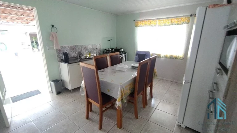 Imagem Casa com amplo quintal, a venda 03 quartos em Colombo PR