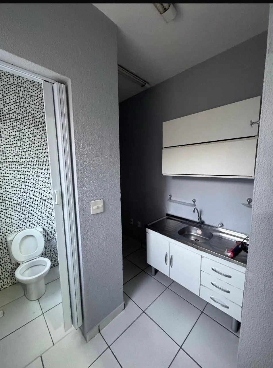 Imagem Galpão para Locação em Sorocaba - 290m² com Mezanino e Estrutura Moderna