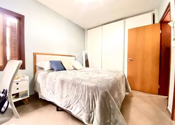 Imagem Casa de Condomínio em Moinho Velho - Cotia