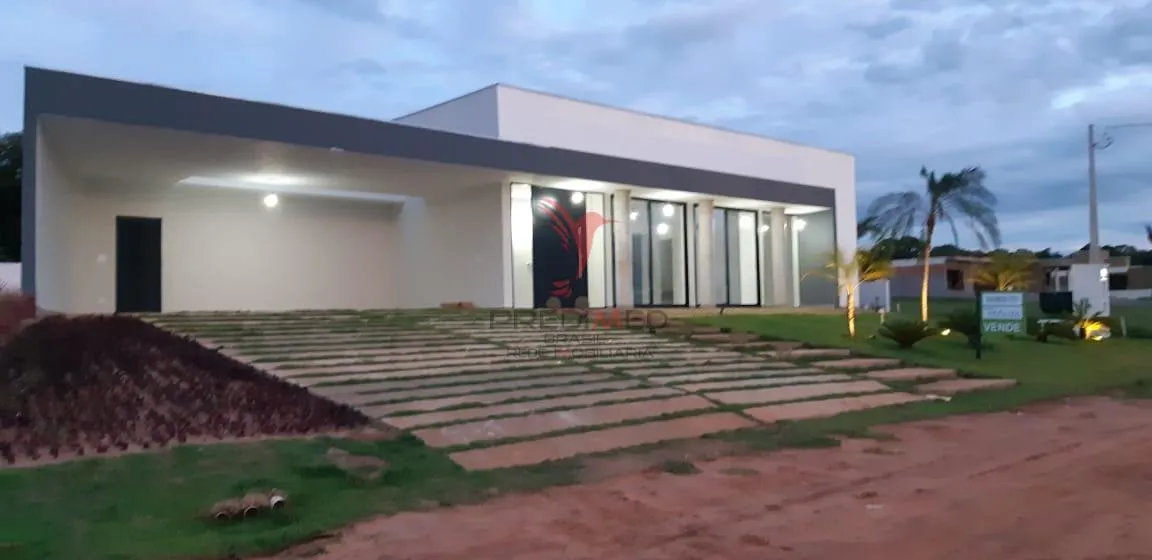 Casa de alto padrão com 4 Suites ,piscina, área gourmet, aquecimento,na Represa de Avaré em Rua Berlim, 21 - Riviera De Santa Cristina, Arandu - SP