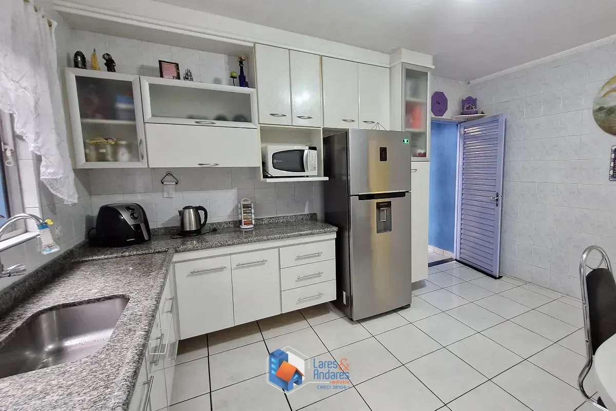 Imagem Sobrado para venda em Vila Mazzei com 3 quartos, sendo 1 suíte, 250m²