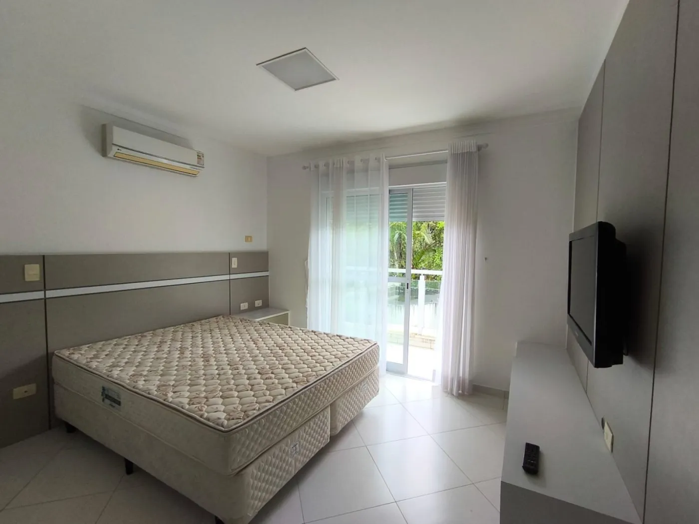 Imagem Casa para Venda em Bertioga, Riviera, 5 dormitórios, 5 suítes, 6 banheiros, 5 vagas