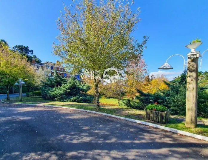 Imagem Terreno à venda, 822 m2 por R$ 565.000 - Planalto - Gramado/RS