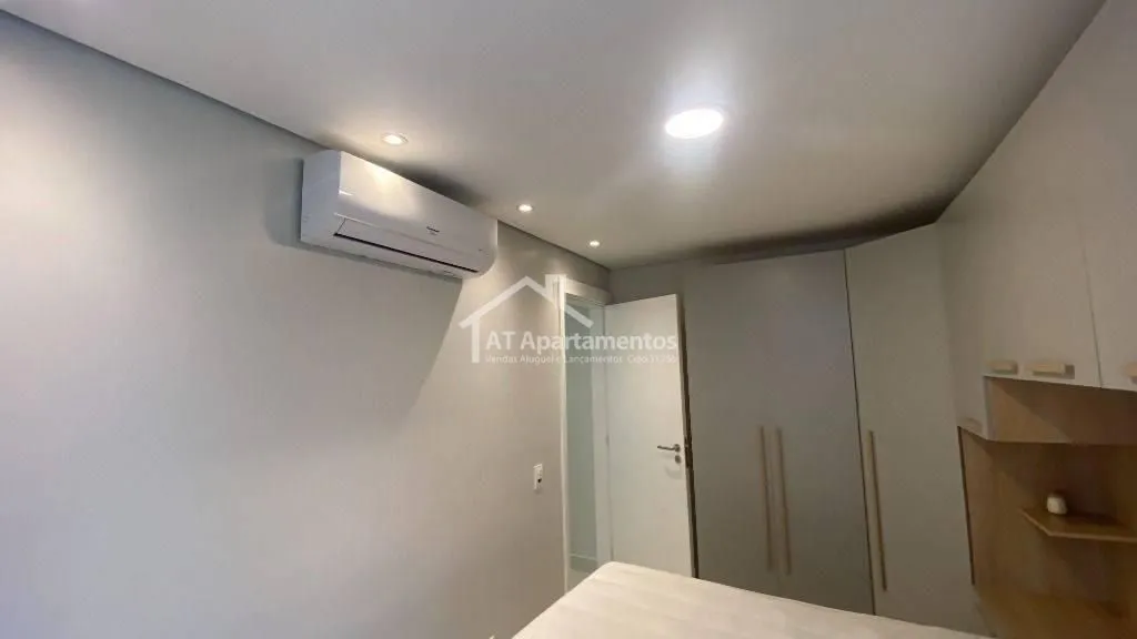 Imagem Apartamento 2 quartos em Todos os Santos, Rio de Janeiro, com varanda e vista para piscina