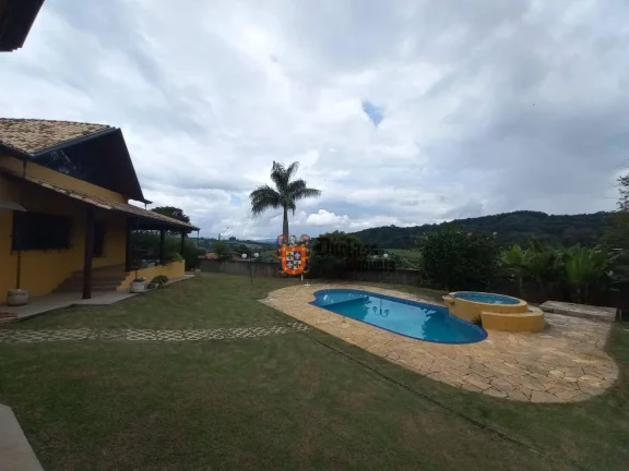 Imagem Chácara com 3 dormitórios à venda, 1850 m² por R$ 1.950.000,00 - Condomínio Residencial Vila Rica - Bragança Paulista/SP